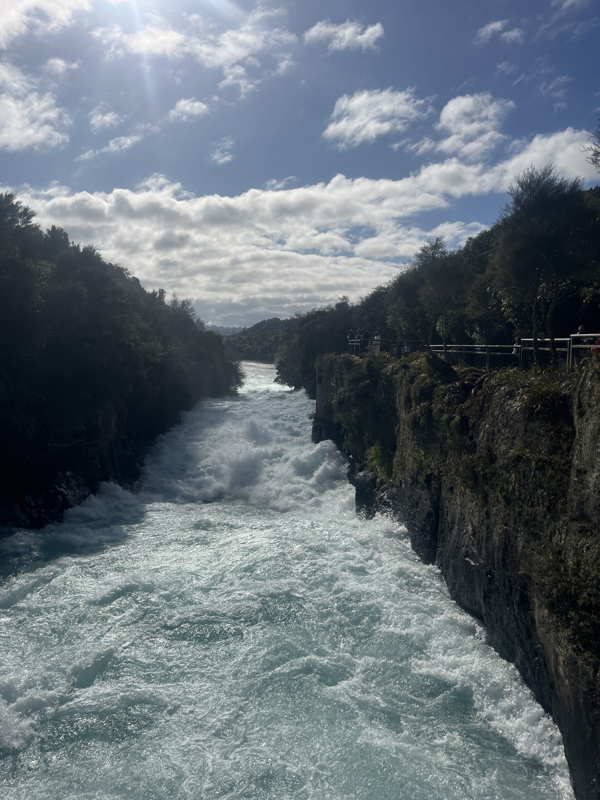 huka-falls