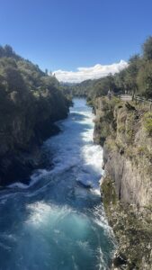 huka-falls