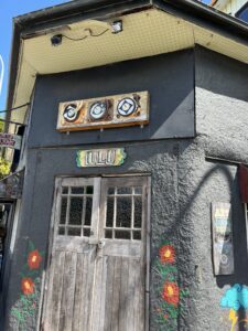 ラグランの雑貨店ULOの外観
